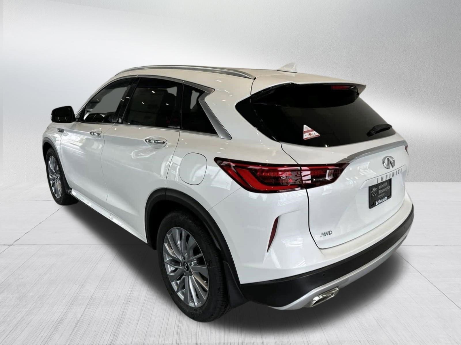 2025 Infiniti QX50 SPORT AWD photo 3