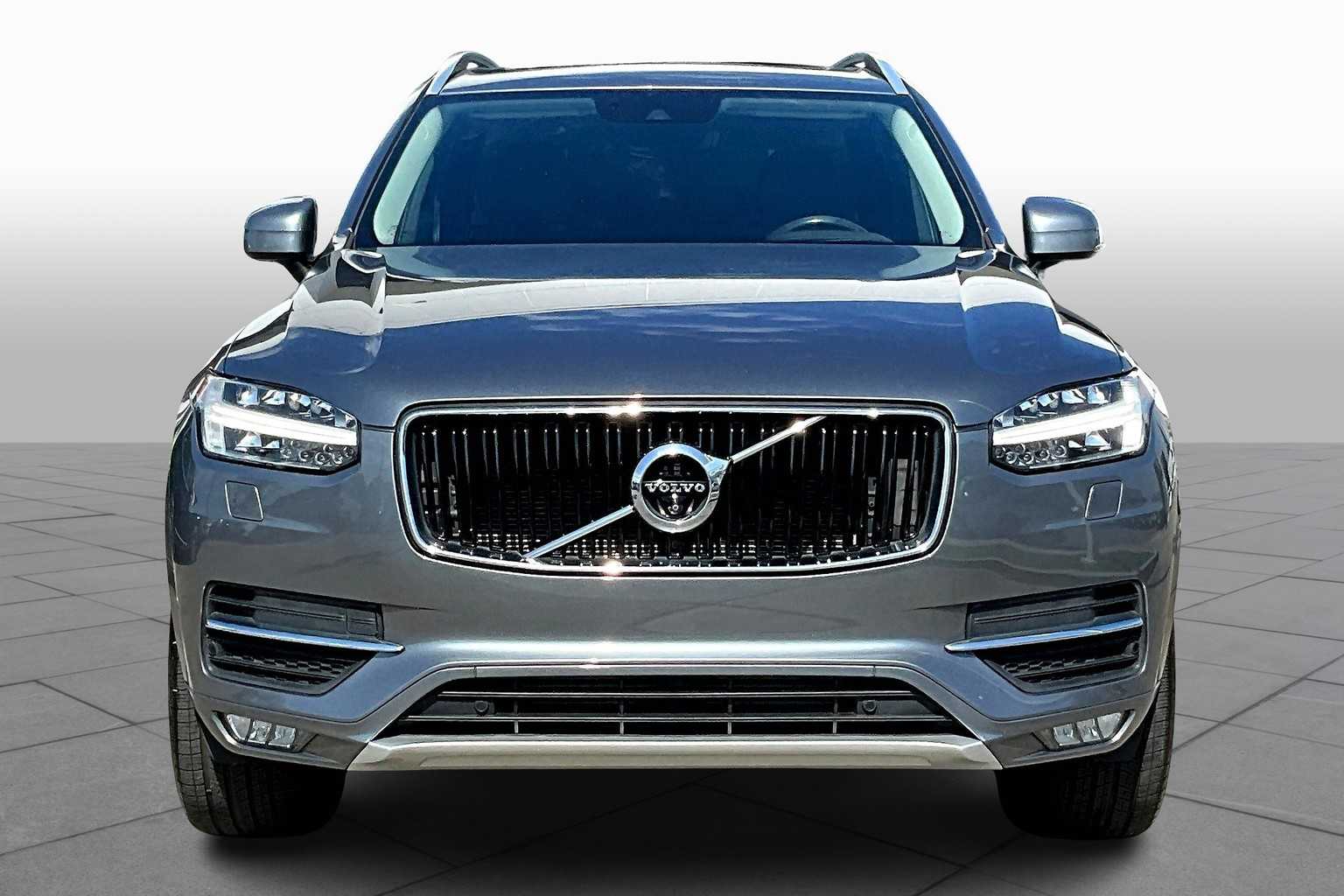 2018 Volvo XC90 Momentum photo 3
