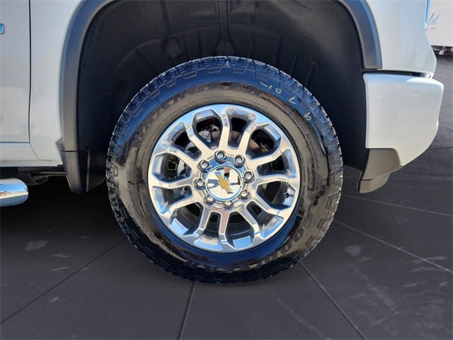 2025 Chevrolet Silverado 2500HD LT photo 8