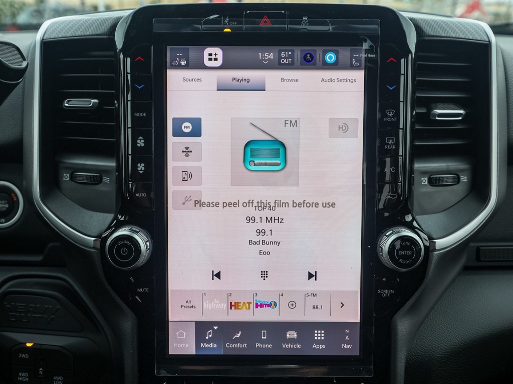 New 2026 Bright White Clear-Coat Exterior Paint RAM Big Horn Night Edition image 27