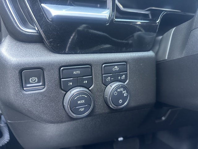 2022 Chevrolet Silverado 1500 LT photo 12