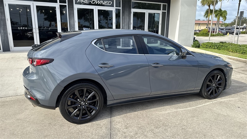 2019 Mazda Mazda3 Premium photo 3