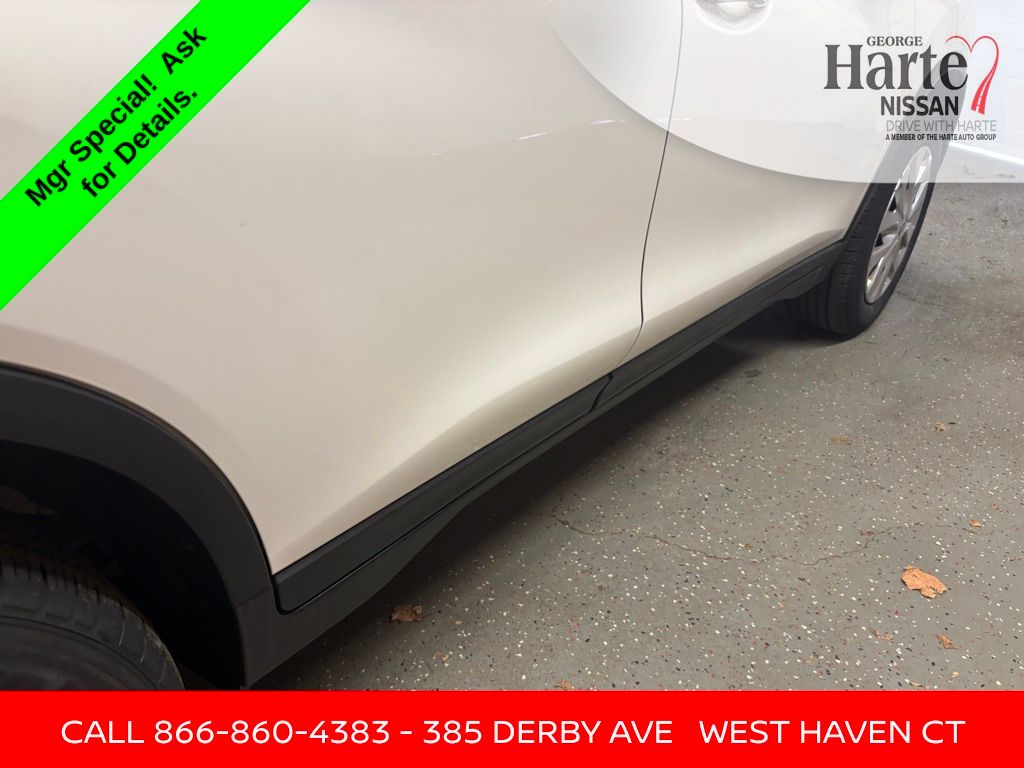 2015 Nissan Rogue S photo 30