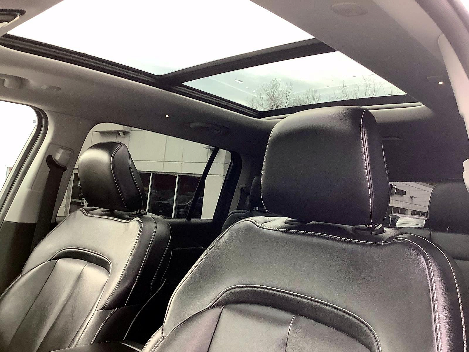 2023 Jeep Grand Cherokee Limited photo 3