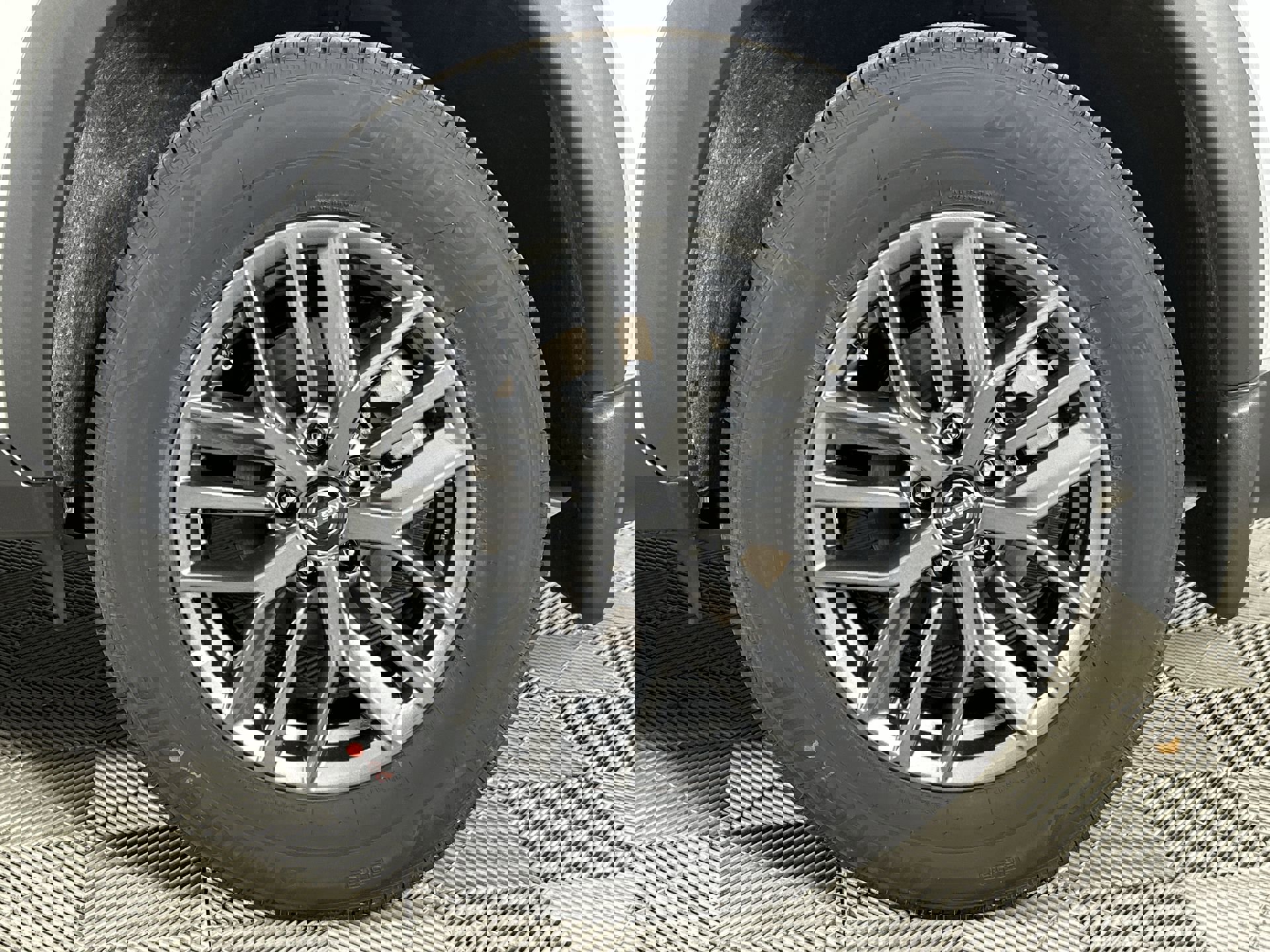 2025 Nissan Rogue S photo 3