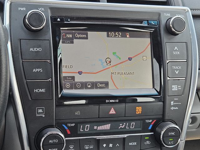 2017 Toyota Camry XLE photo 19