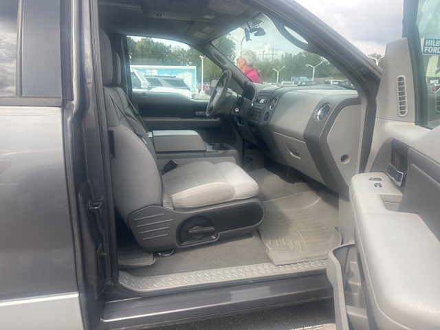 2006 Ford F-150 photo 2