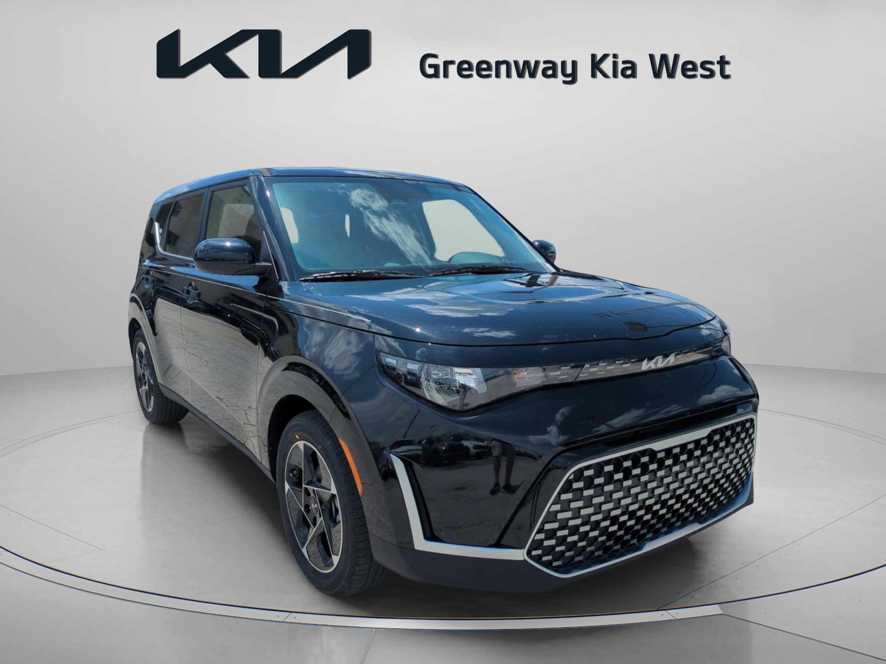 2025 Kia Soul EX photo 2