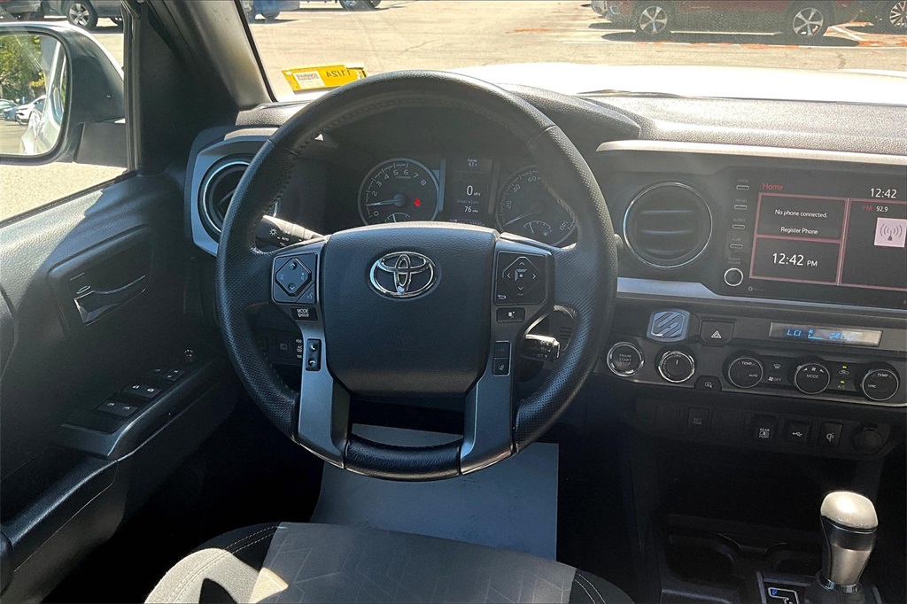 2023 Toyota Tacoma TRD Off-Road photo 17