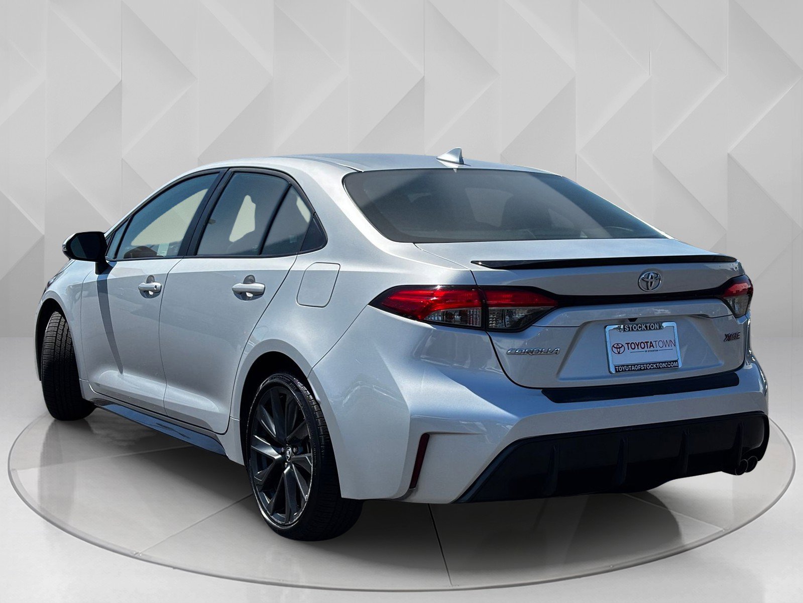 2023 Toyota Corolla XSE photo 3