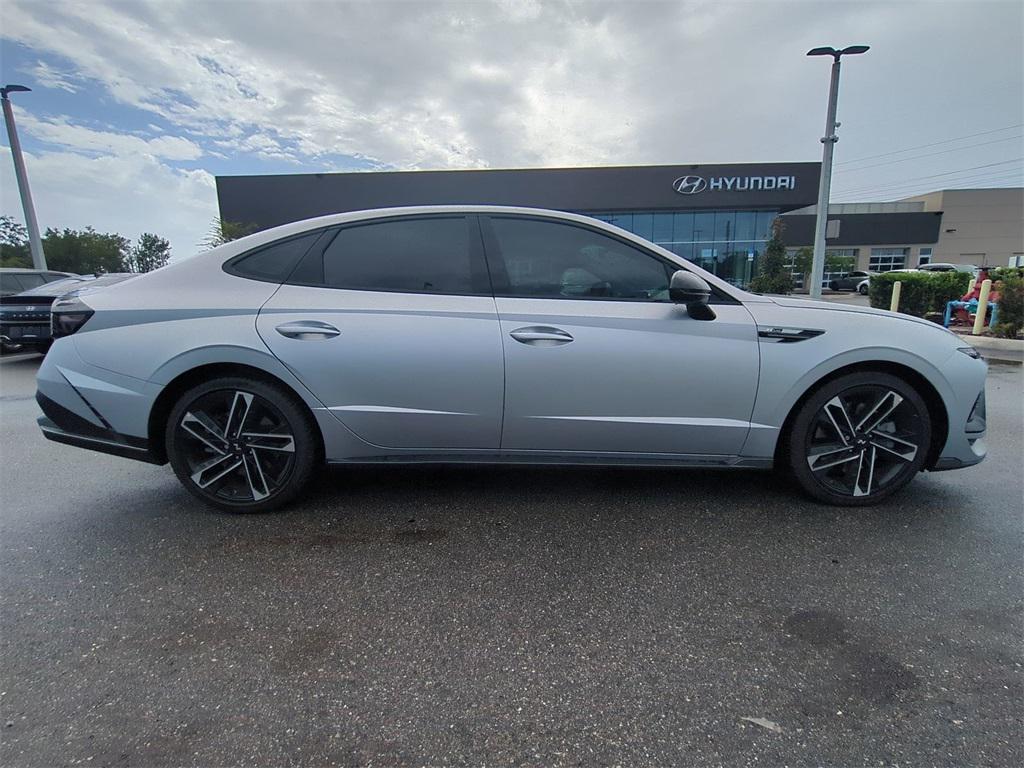 2025 Hyundai Sonata N Line photo 4