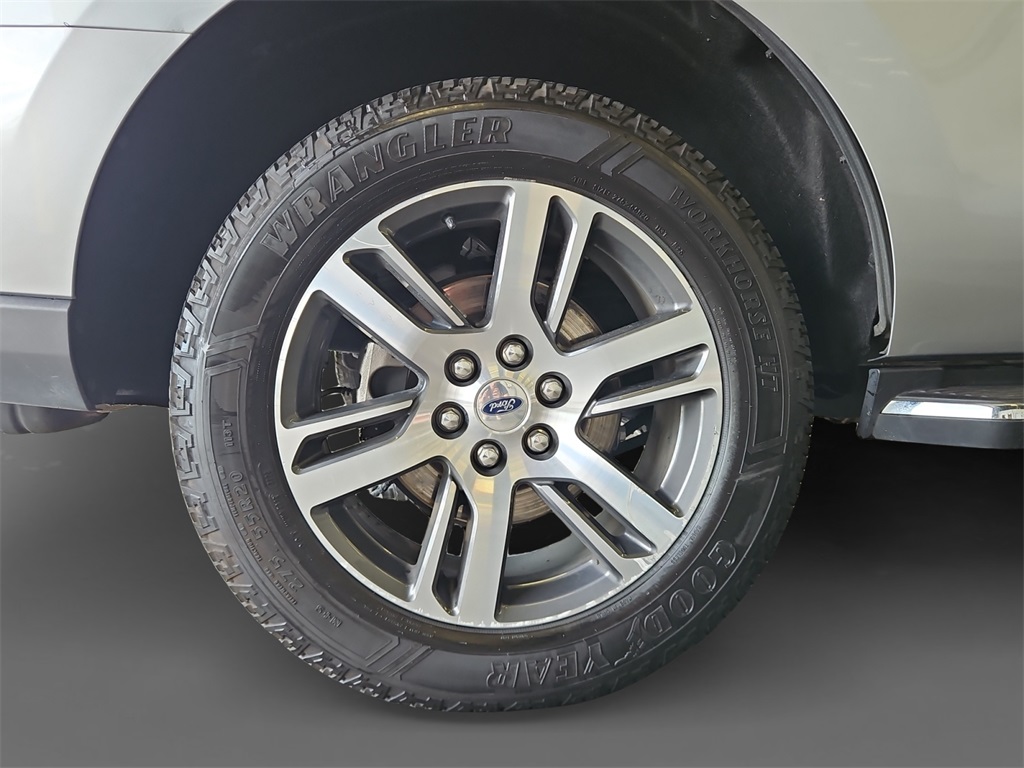 2023 Ford Expedition Limited photo 9