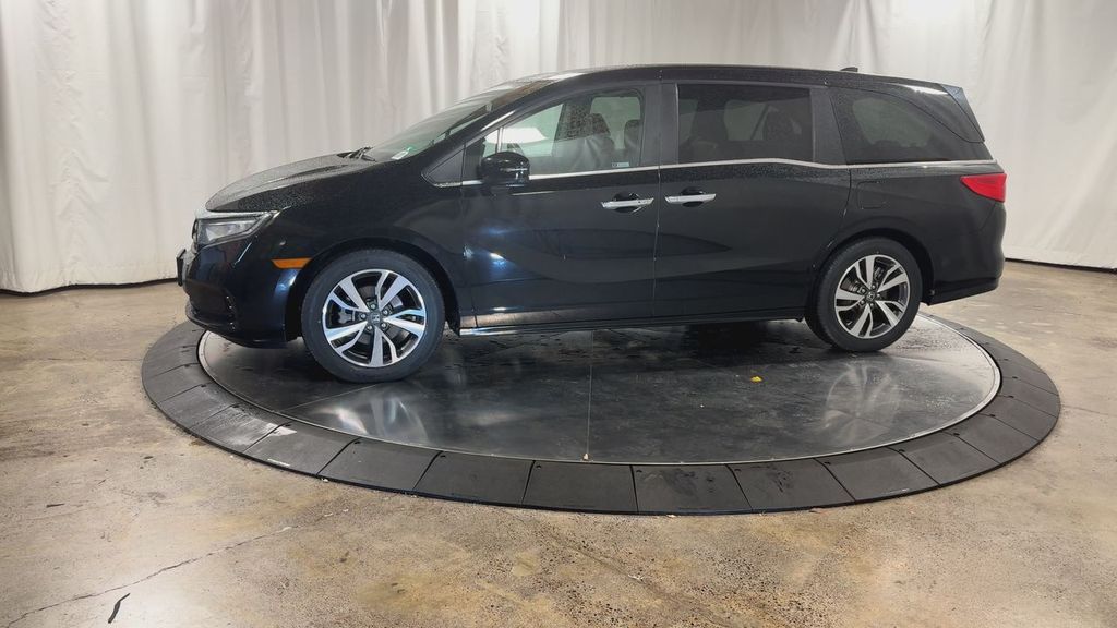 2022 Honda Odyssey Touring photo 4