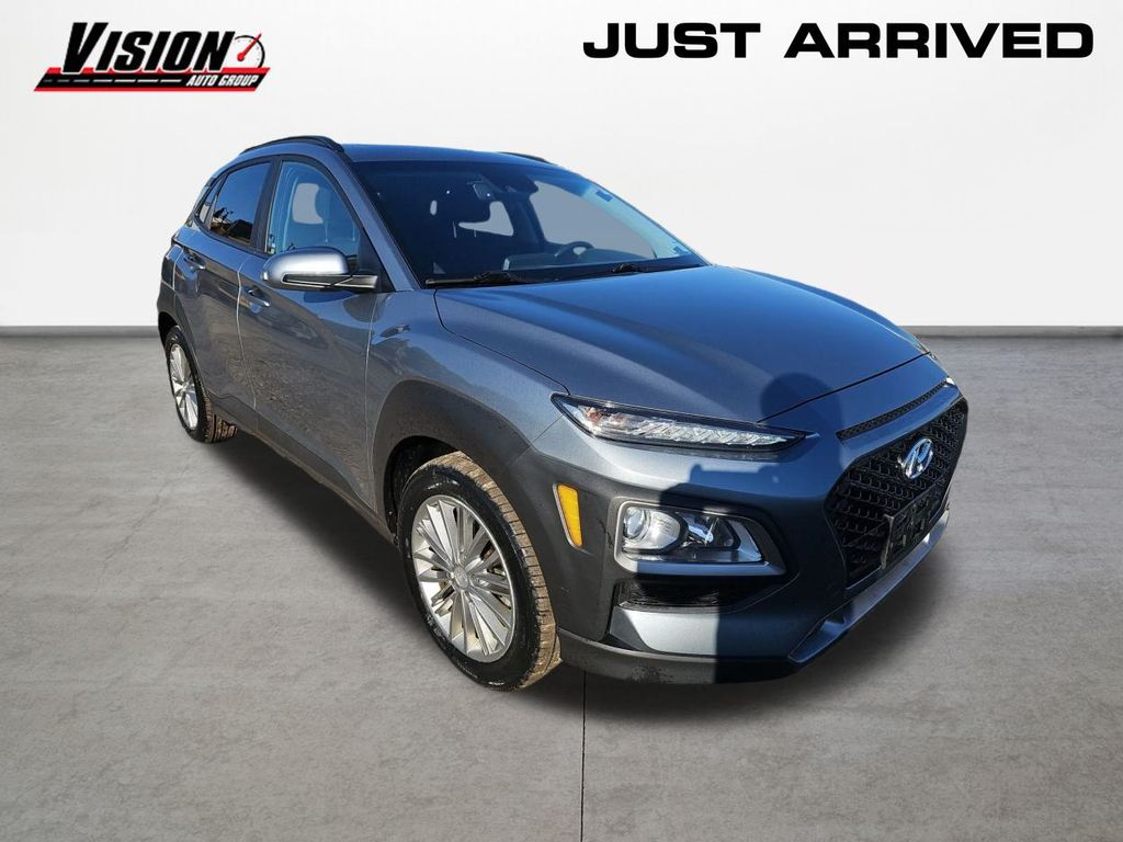 2020 Hyundai Kona SEL Plus photo 3