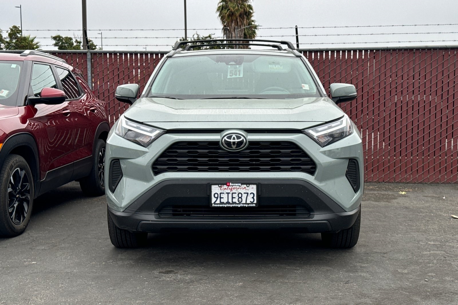 2023 Toyota RAV4 XLE photo 3