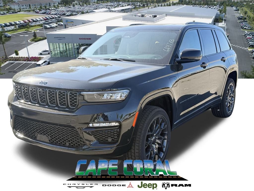 2025 Jeep Grand Cherokee Summit 4xe's photo