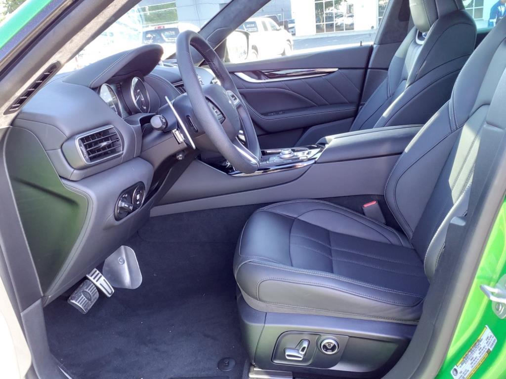 2023 Maserati Levante Modena S photo 3