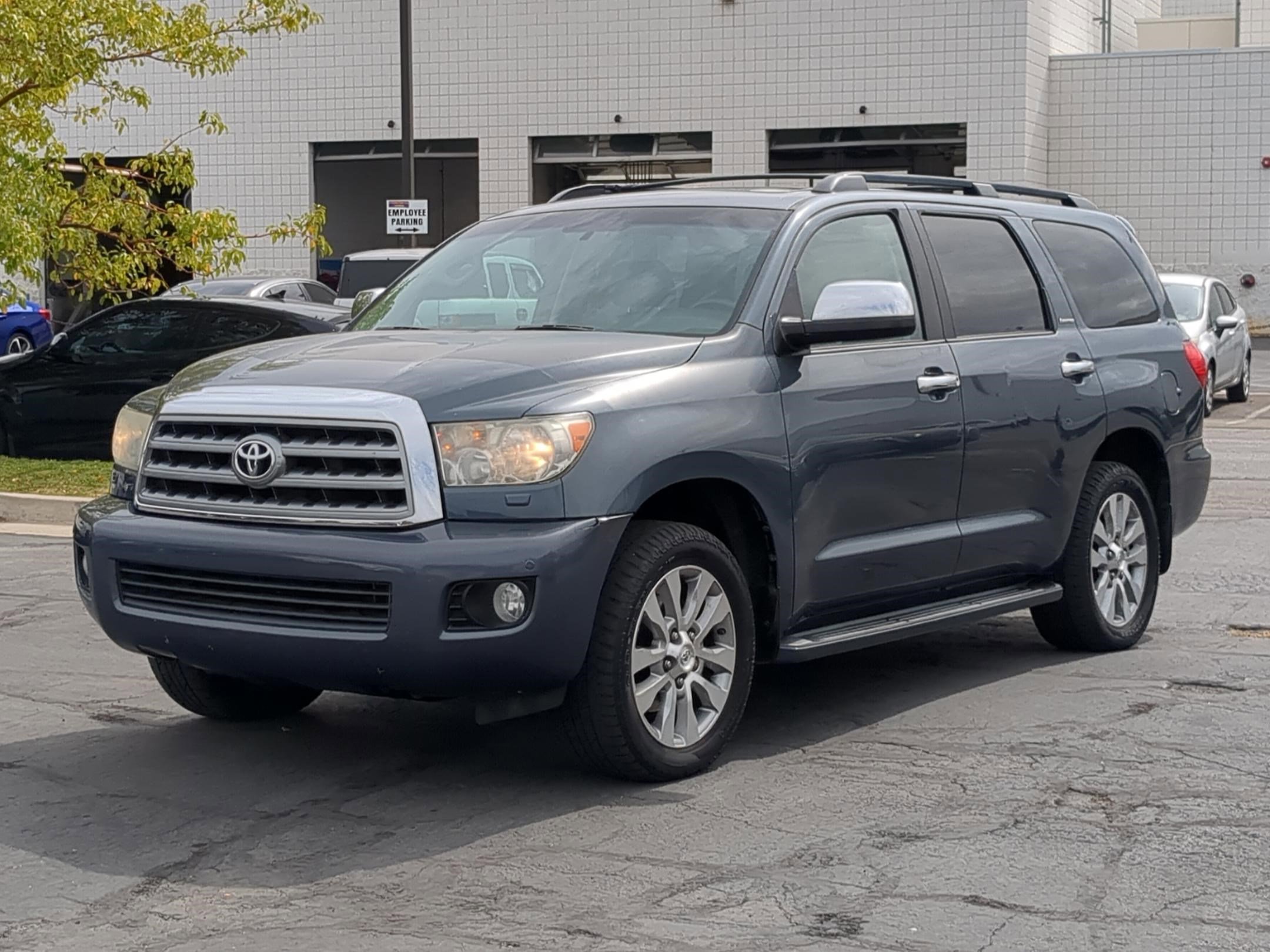 2010 Toyota Sequoia photo 7