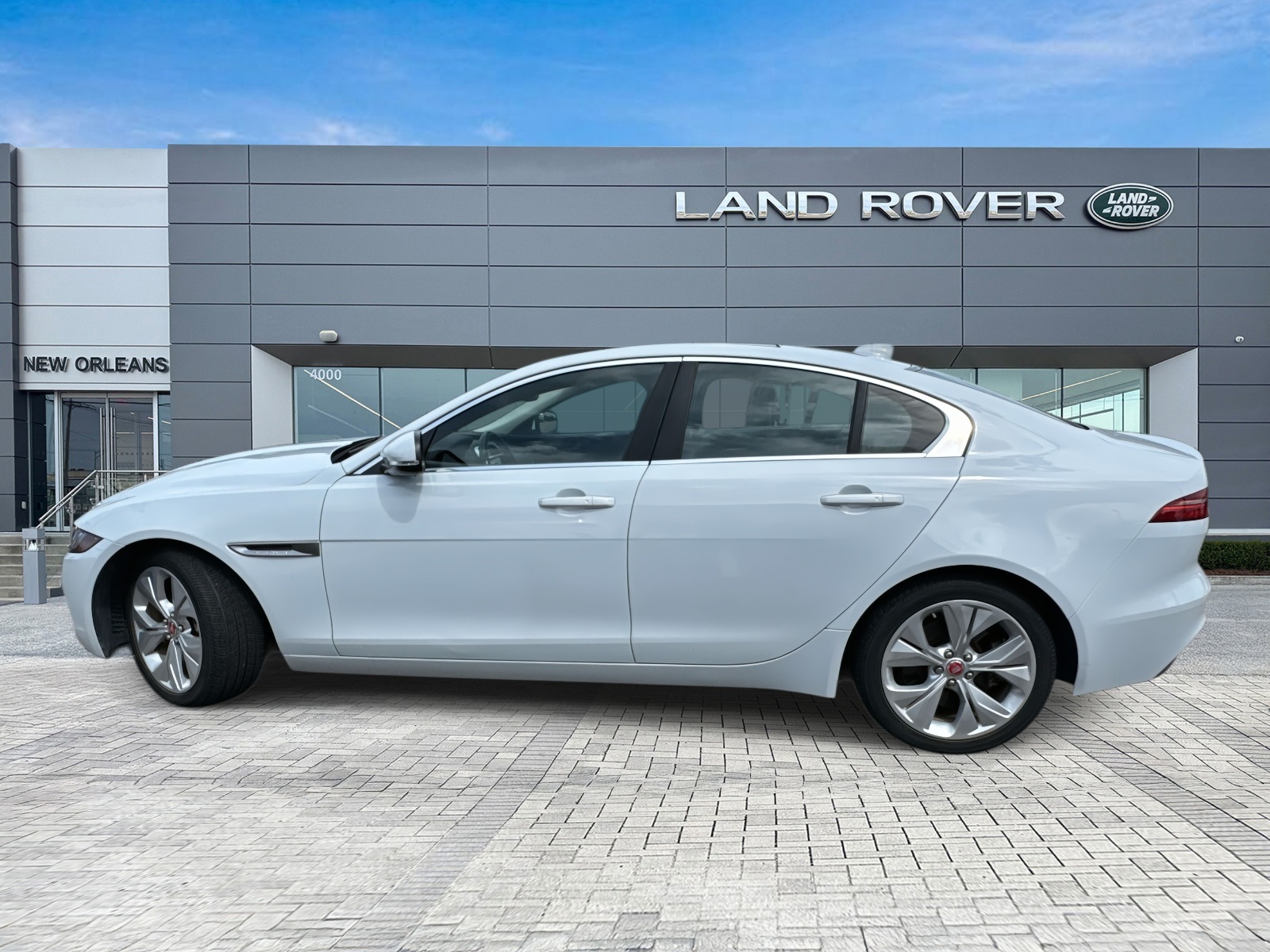 2020 Jaguar XE S photo 2