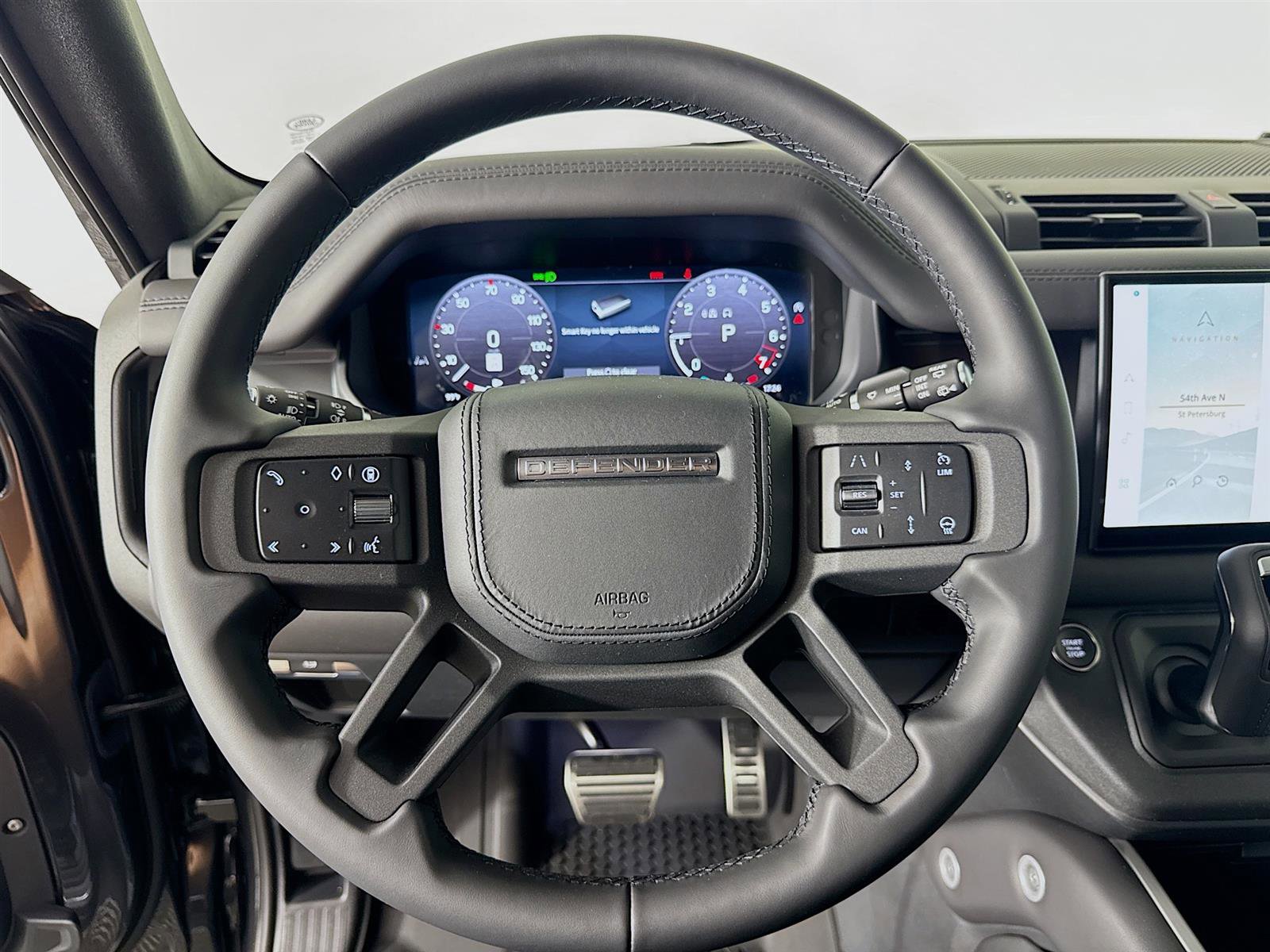 2025 Land Rover Defender 110 photo 12