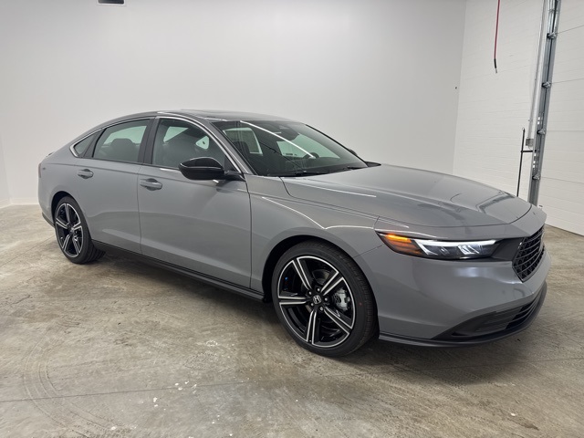 2025 Honda Accord Hybrid Sport photo 2