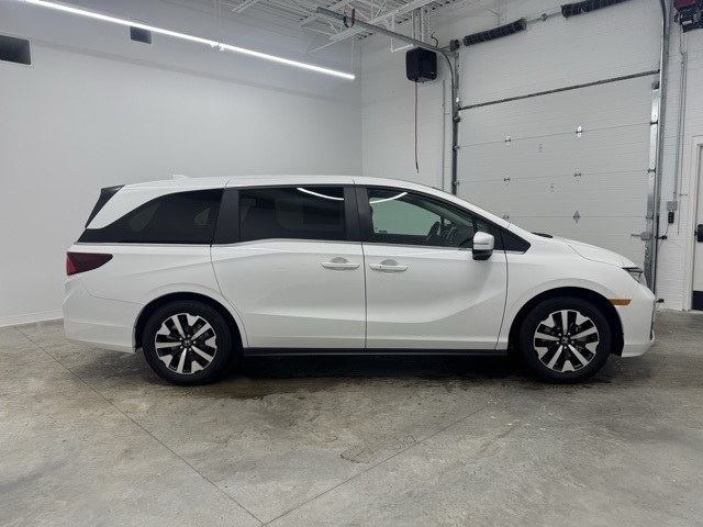 2026 Honda Odyssey EX-L photo 4