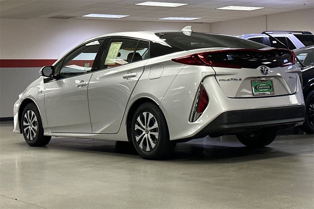 2020 Toyota Prius Prime XLE photo 6