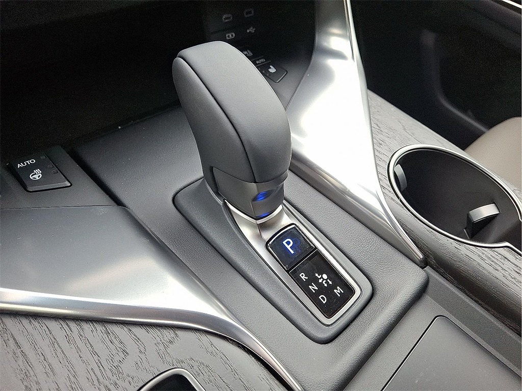 2025 Lexus LX photo 5