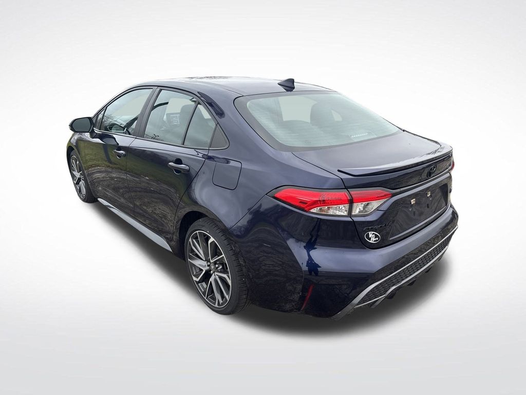 2020 Toyota Corolla SE photo 3