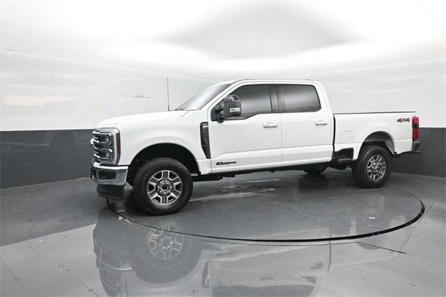 2025 Ford F-350 Lariat photo 4