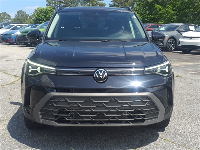 2025 Volkswagen Taos SE photo 2