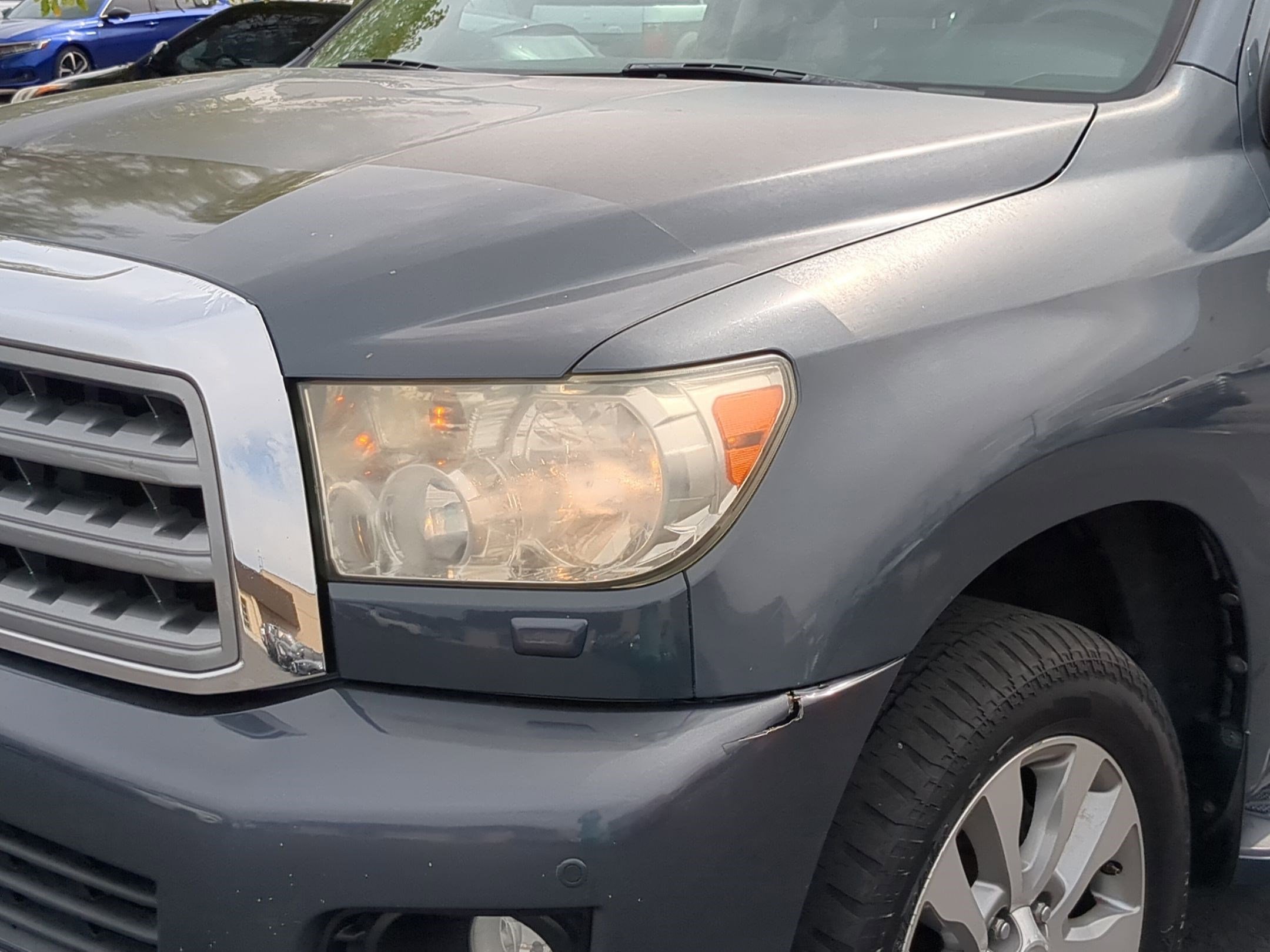 2010 Toyota Sequoia photo 9