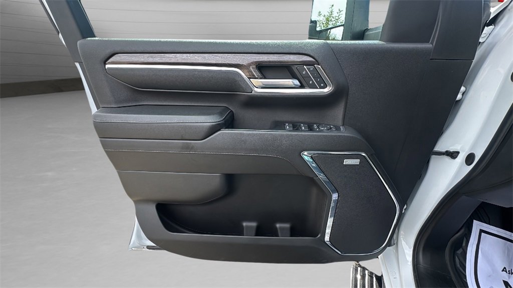 2024 Chevrolet Silverado 2500HD LTZ photo 17