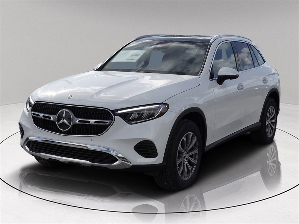 2026 Mercedes Benz GLC 300 photo 3