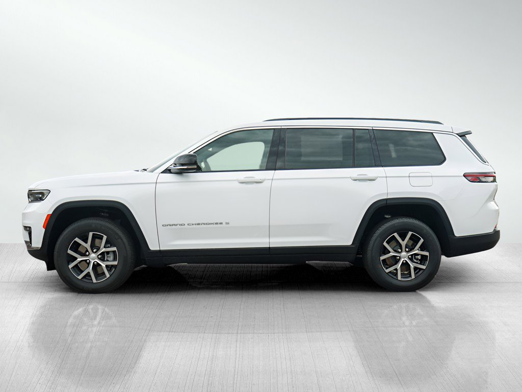 2025 Jeep Grand Cherokee Limited photo 3