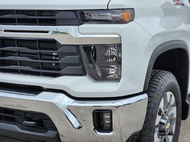 2025 Chevrolet Silverado 2500HD LT photo 6