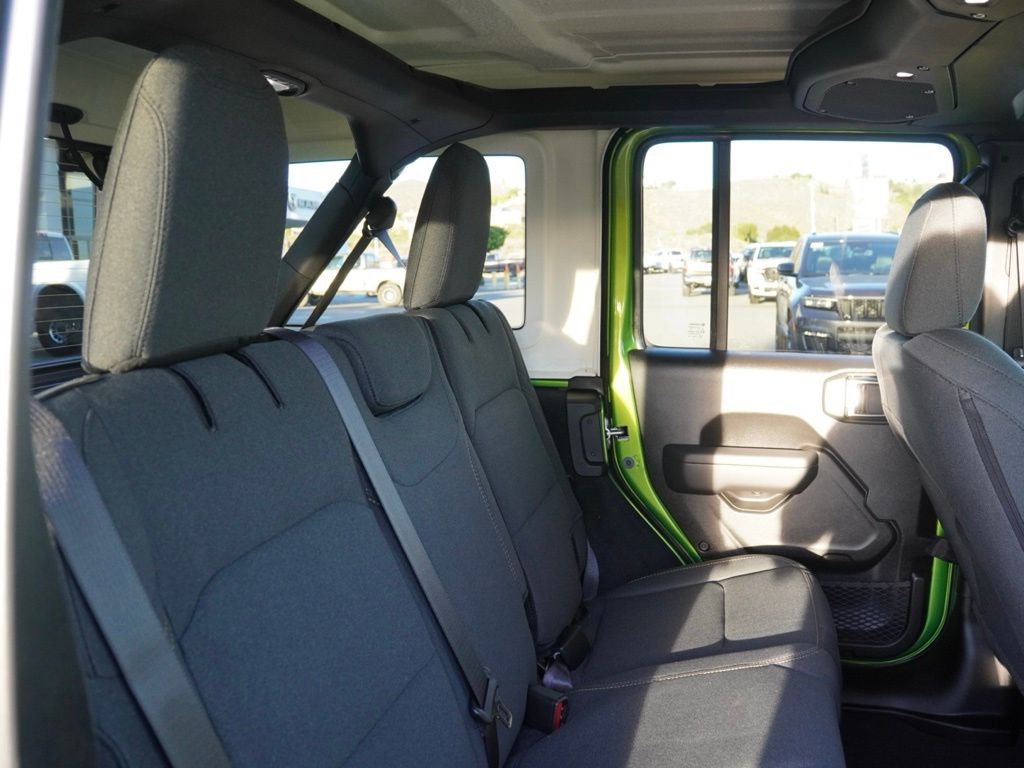 New 2026 Mojito Clear-Coat Exterior Paint Jeep 4-Door Sport S image 24