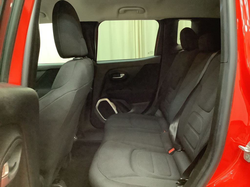2018 Jeep Renegade Latitude North Edition photo 12