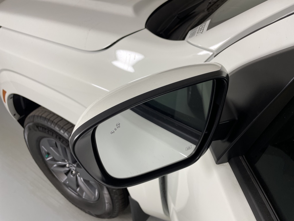 2025 Nissan Frontier SV photo 15