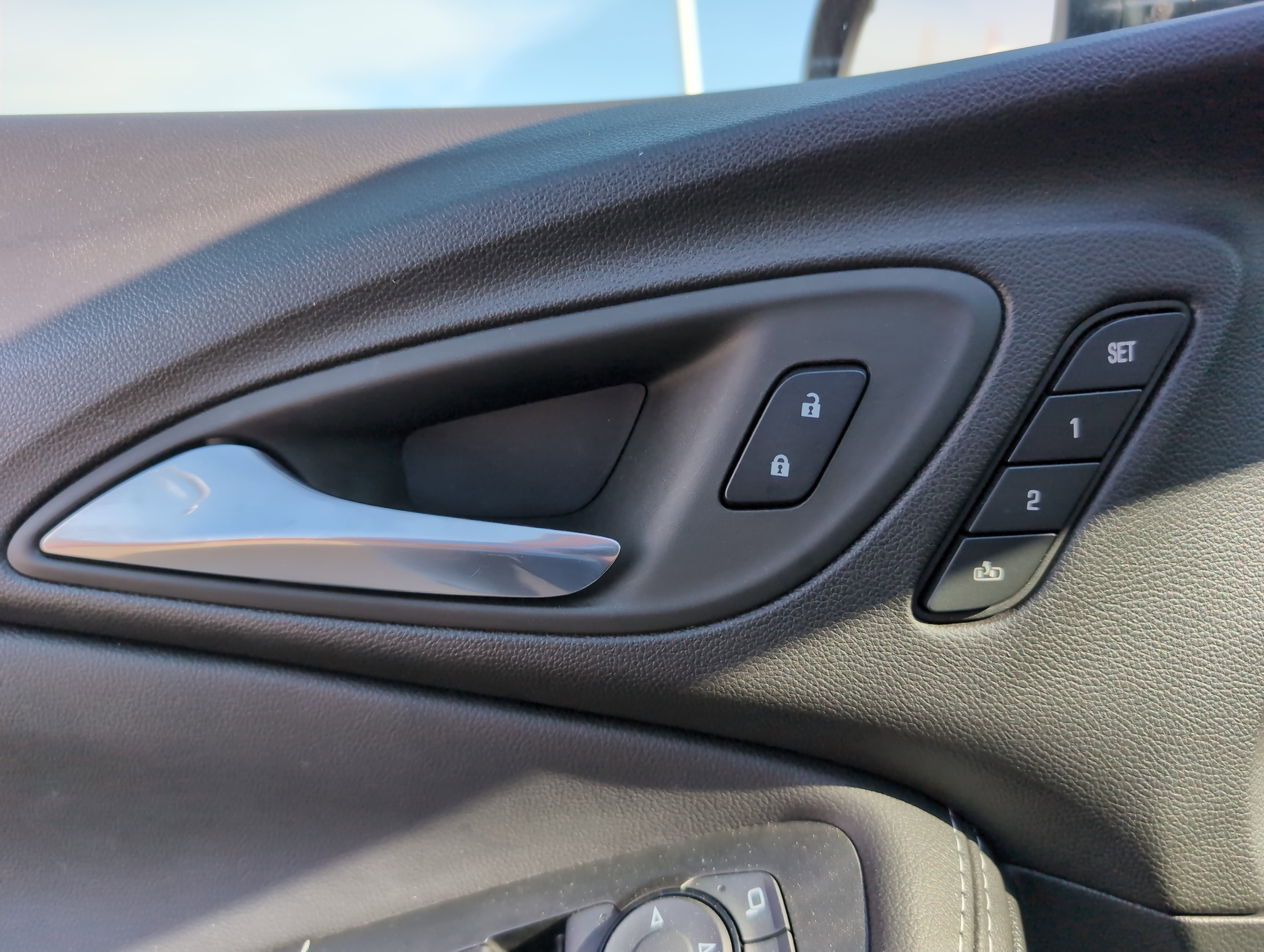 2024 Buick Encore GX Avenir photo 16
