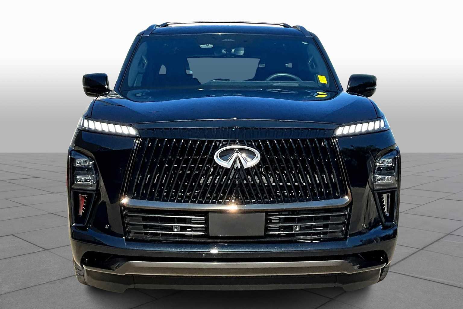 2025 Infiniti QX80 photo 3