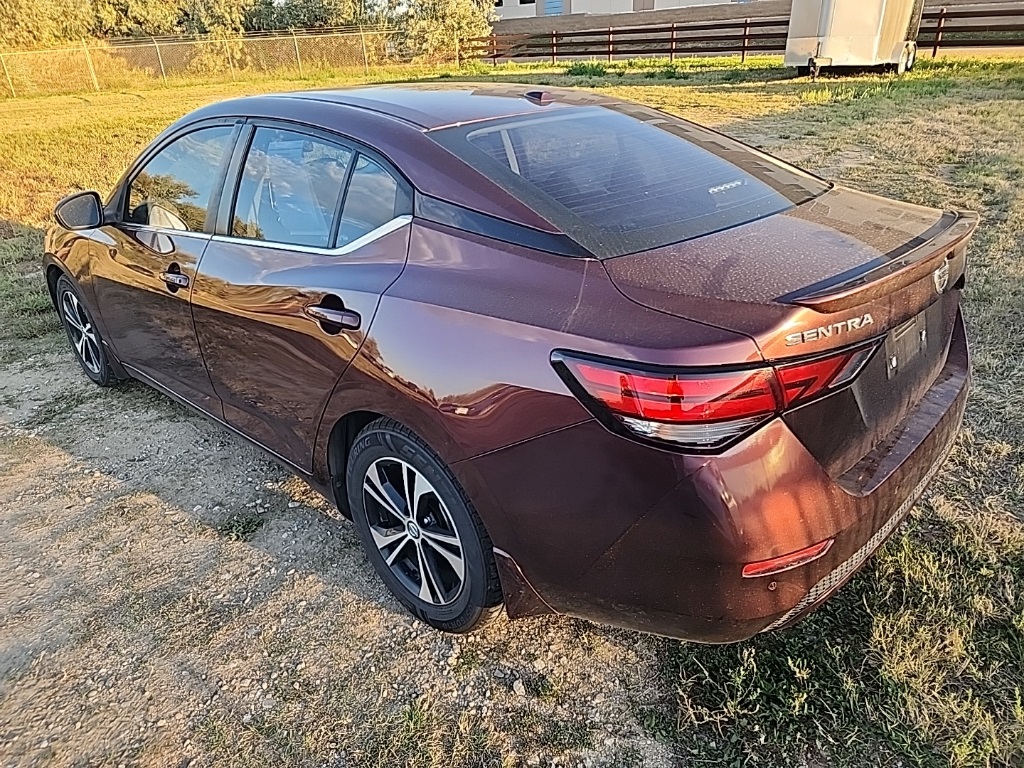 2021 Nissan Sentra SV photo 3