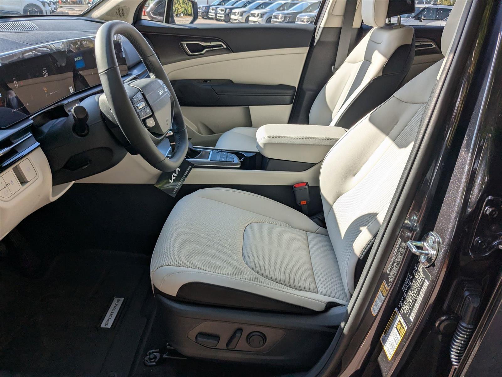 2026 Kia Sportage EX photo 12