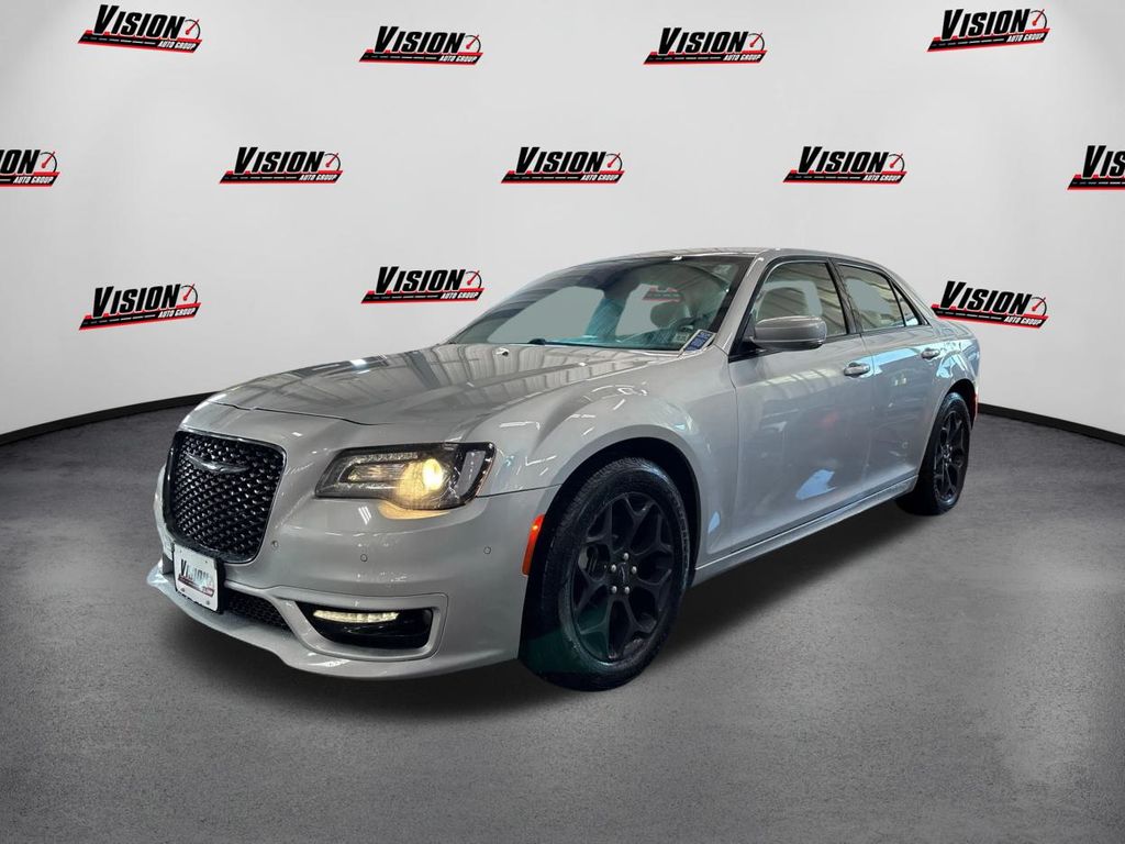 2022 Chrysler 300 Touring L