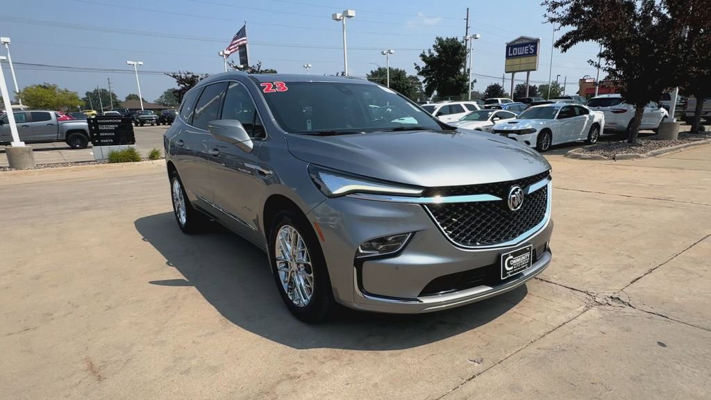 2023 Buick Enclave Avenir photo 2