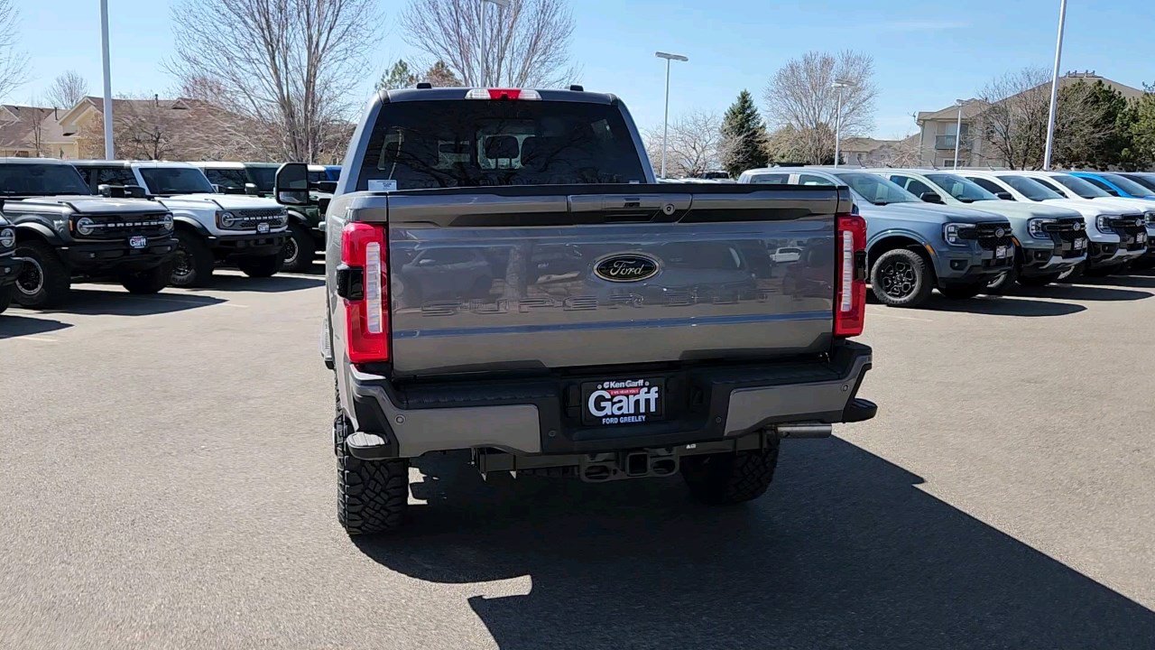 2025 Ford F-250 Lariat photo 2