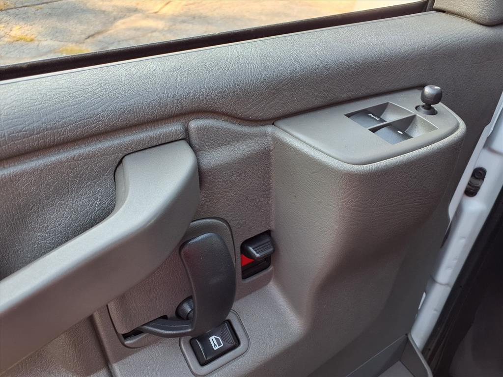 2022 Gmc Savana Cargo 2500 photo 13