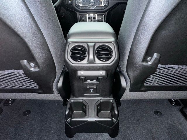 2025 Jeep Gladiator Mojave photo 31