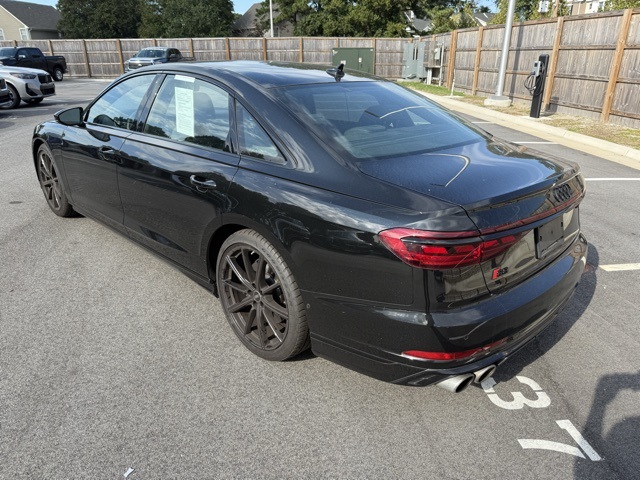 2022 Audi S8 4.0T Quattro photo 8