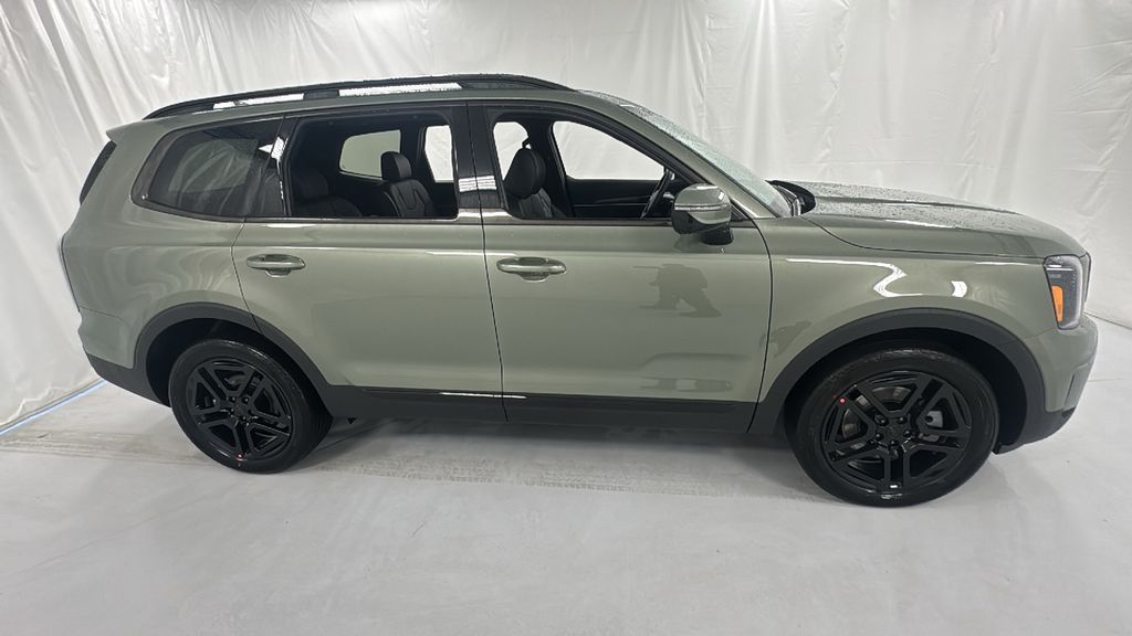 2025 Kia Telluride SX Prestige X-Line photo 2
